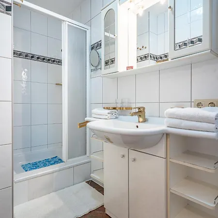 Апартаменты Dietrich Comfort *